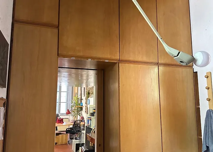 Architect Designed Trendy Flat By Colosseum Rom